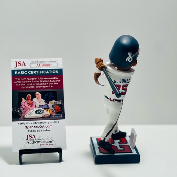 Andruw Jones auto signed bobblehead 🔥🔥🔥 Retired Jersey Number COA By JSA - Picture 4 of 4